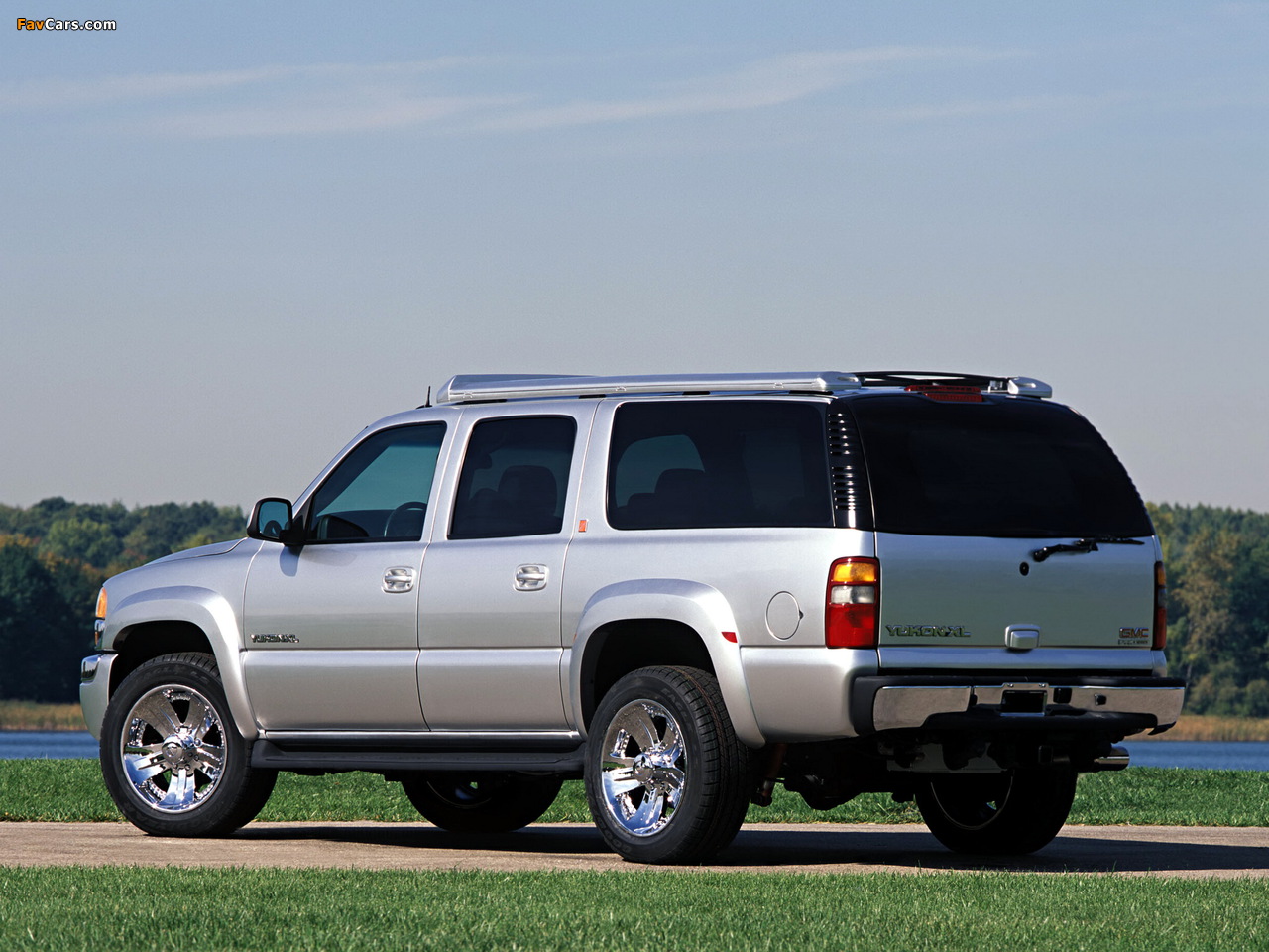 GMC Yukon XL Outdoor Living Pro Concept 2004 photos (1280 x 960)