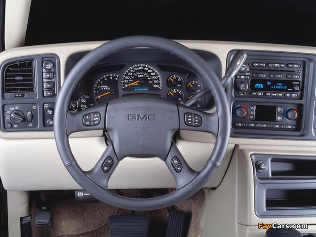Photos of GMC Yukon XL 2000–06 (640 x 480)