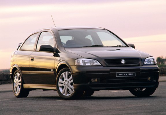 Images of Holden TS Astra SRi 3-door 1998–2004