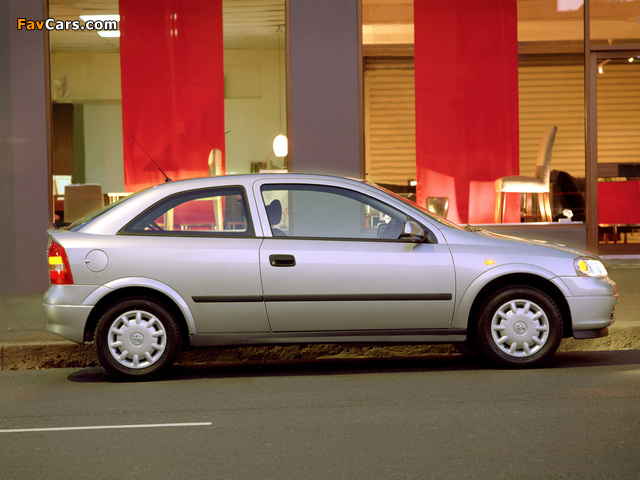 Images of Holden Astra 3-door (TS) 1998–2004 (640 x 480)