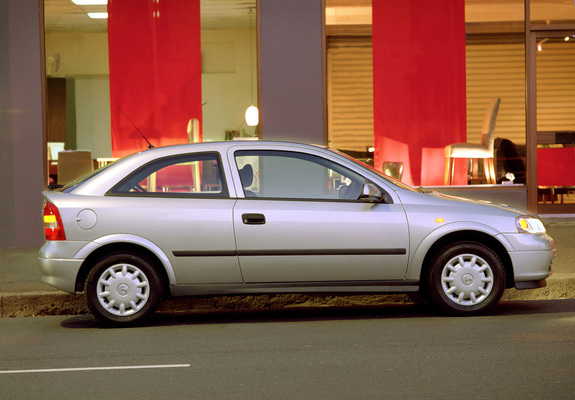 Images of Holden Astra 3-door (TS) 1998–2004