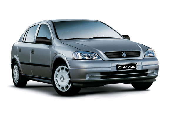Photos of Holden TS Astra Sedan 1999–2004