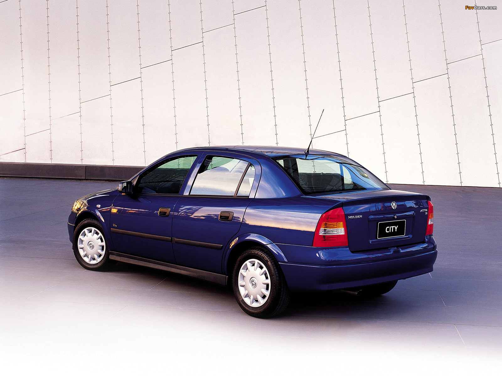 Pictures of Holden TS Astra Sedan 1999–2004 (1600 x 1200)
