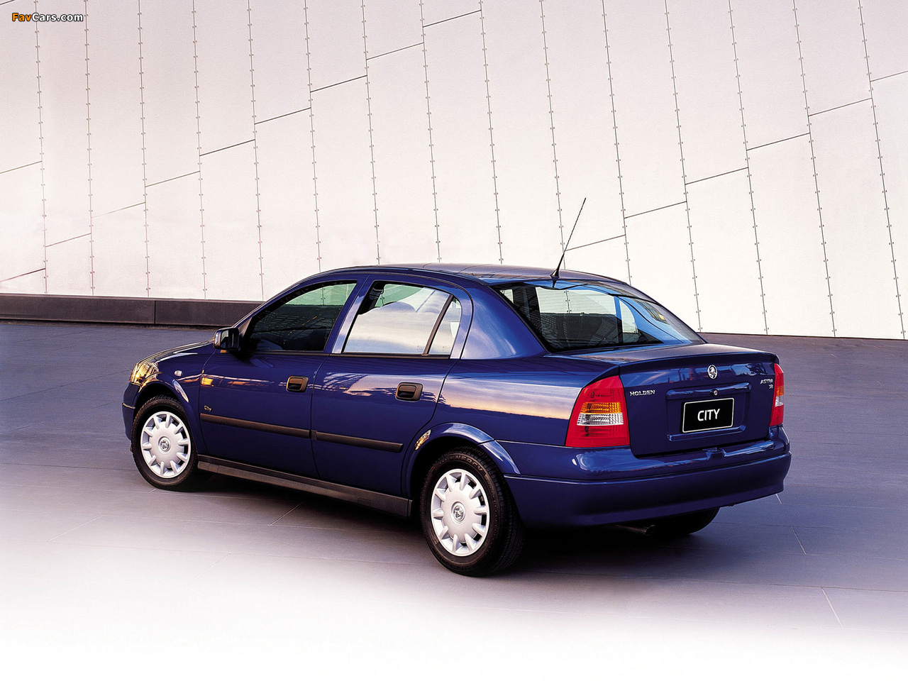 Pictures of Holden TS Astra Sedan 1999–2004 (1280 x 960)