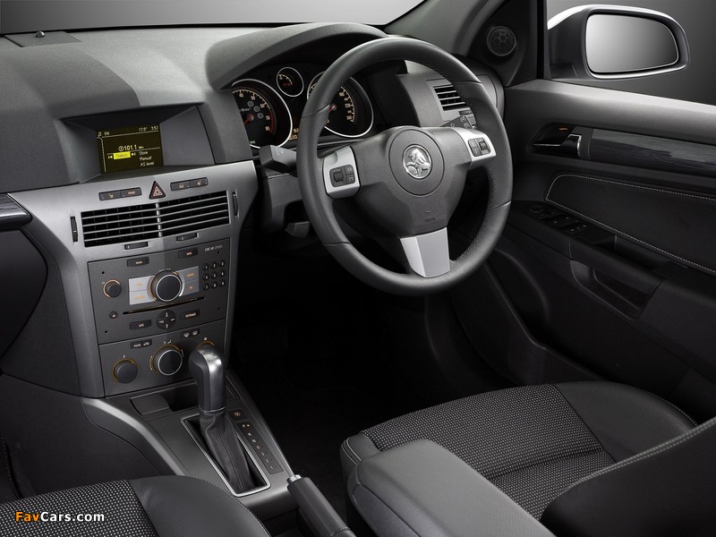 Holden AH Astra 5-door 2005 wallpapers (800 x 600)