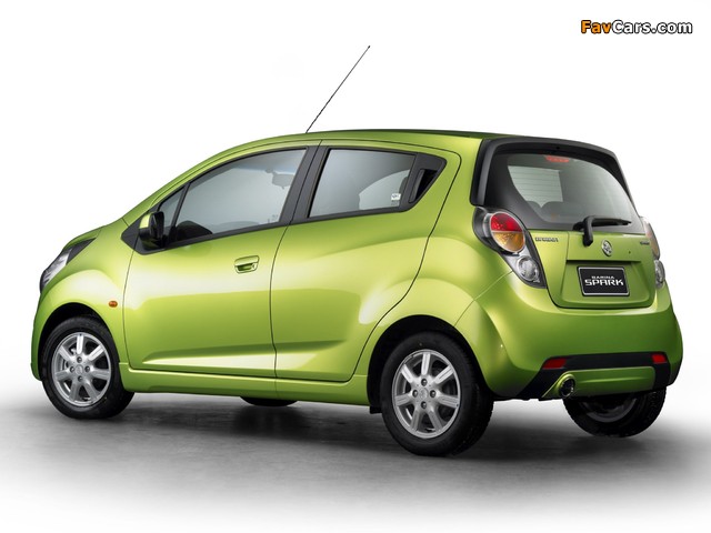 Holden Barina Spark (MJ) 2010–12 pictures (640 x 480)