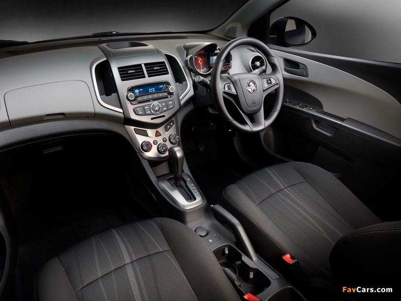 Holden Barina (TM) 2011 pictures (800 x 600)