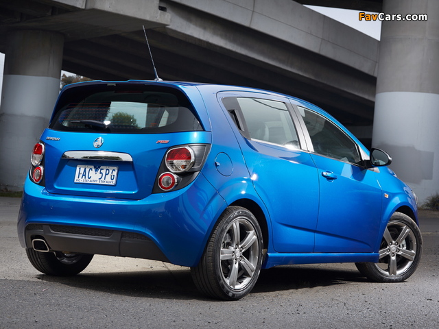 Holden Barina RS (TM) 2013 images (640 x 480)