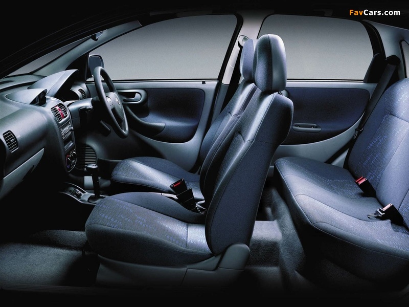 Images of Holden XC Barina 5-door 2000–03 (800 x 600)