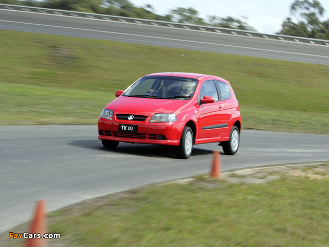 Images of Holden TK Barina 3-door (T200) 2005–08 (640 x 480)