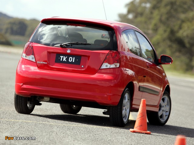 Photos of Holden TK Barina 3-door (T200) 2005–08 (640 x 480)