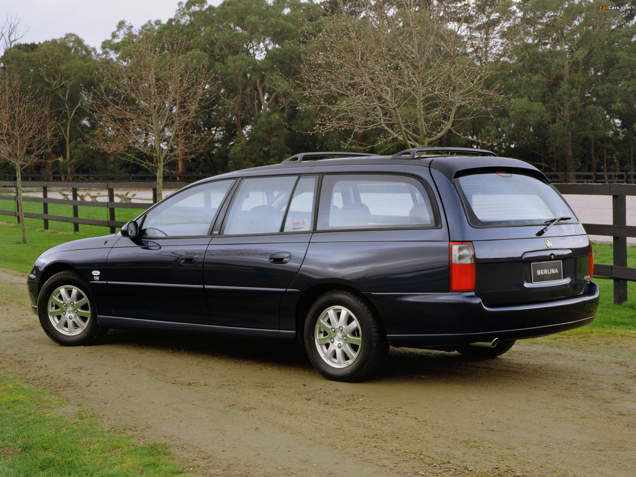Holden VX Berlina Wagon 2000–02 pictures (2048 x 1536)