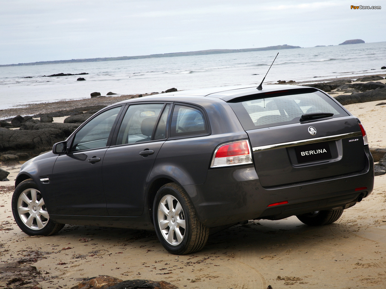 Holden VE Berlina Sportwagon 2008–10 photos (1280 x 960)