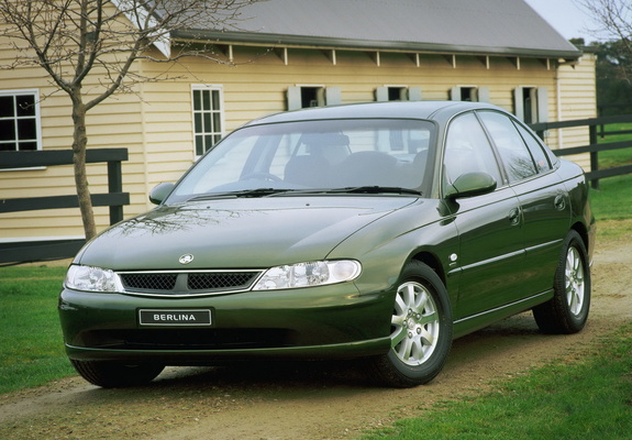 Photos of Holden VX Berlina 2000–02