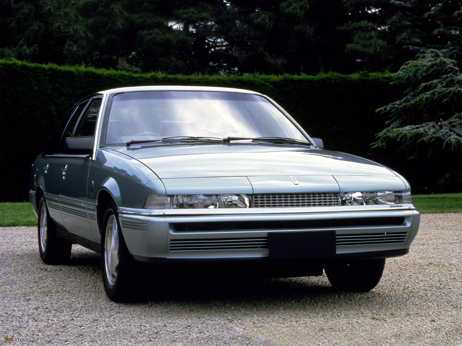 Holden VL Calais 1986–88 photos (1600 x 1200)