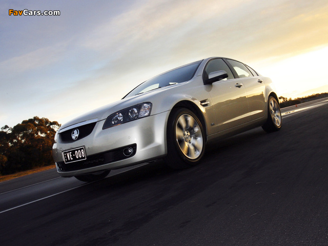 Photos of Holden VE Calais V 2006–10 (640 x 480)