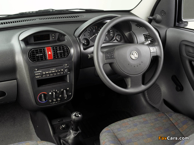 Holden XC Combo 2002 photos (640 x 480)