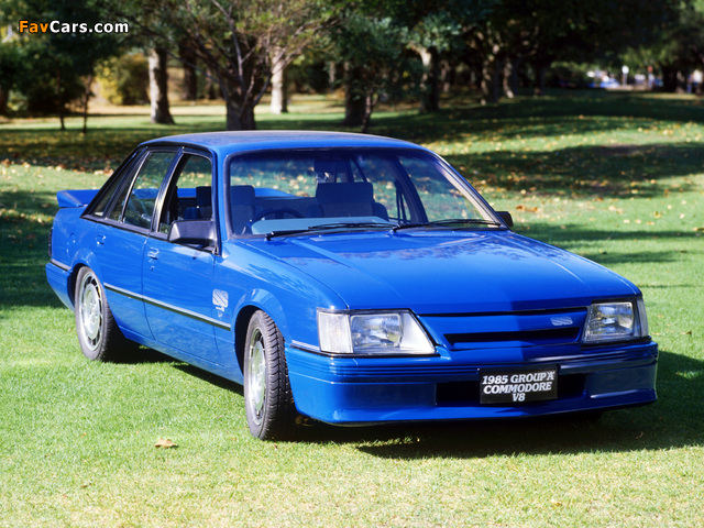 Holden VK Commodore SS Group A 1985 wallpapers (640 x 480)