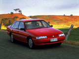 Holden VN Commodore 1988–91 photos