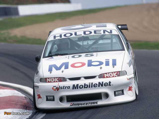 Holden VR Commodore Group 3A Touring Car 1993–95 photos (640 x 480)