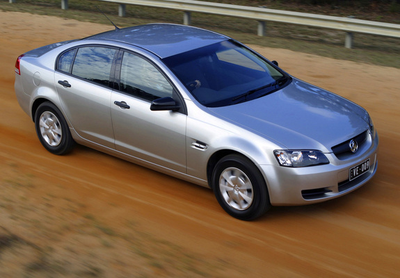 Holden VE Commodore Omega 2006–10 photos