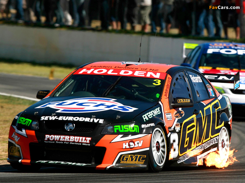 Holden VE Commodore V8 Supercar 2007–10 photos (800 x 600)