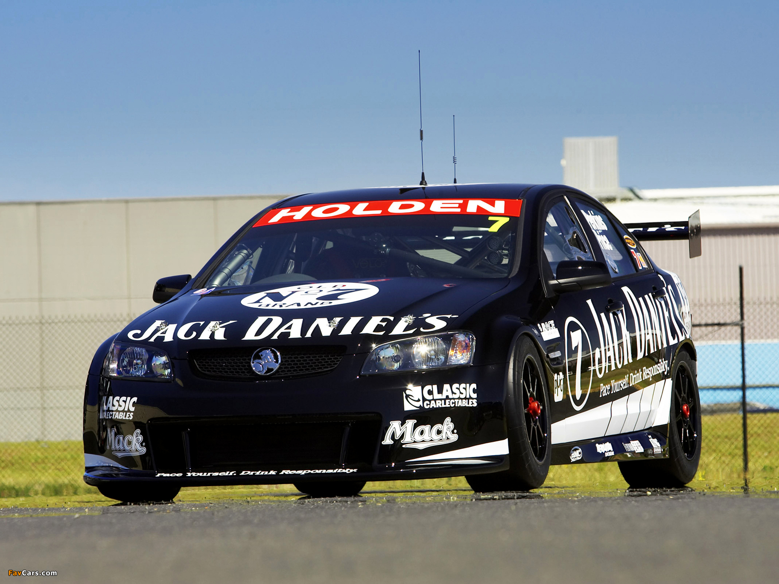 Holden VE Commodore V8 Supercar 2007–10 wallpapers (1600 x 1200)