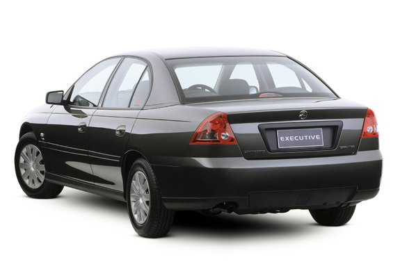 Images of Holden Commodore Executive (VY) 2002–04