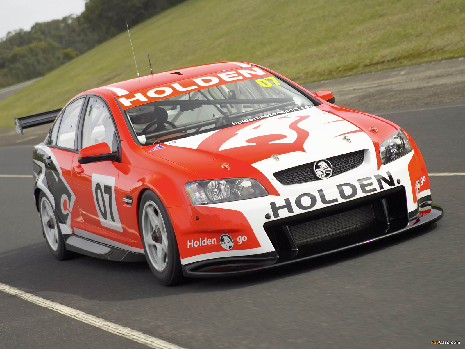 Images of Holden VE Commodore V8 Supercar 2007–10 (1600 x 1200)