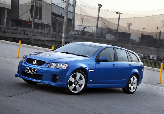 Images of Holden VE Commodore SS V Sportwagon 2008–10