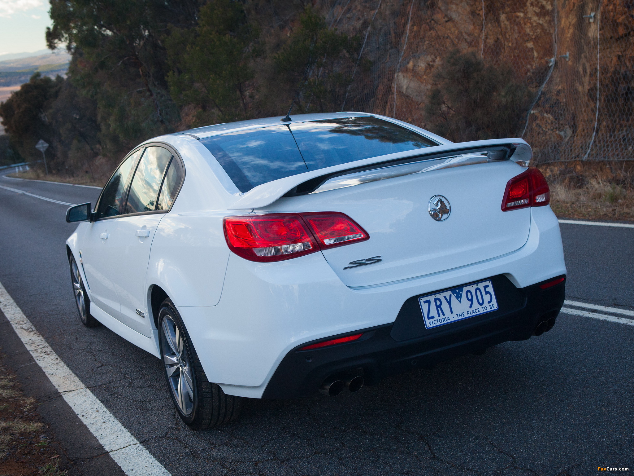 Images of Holden Commodore SS (VF) 2013 (2048 x 1536)