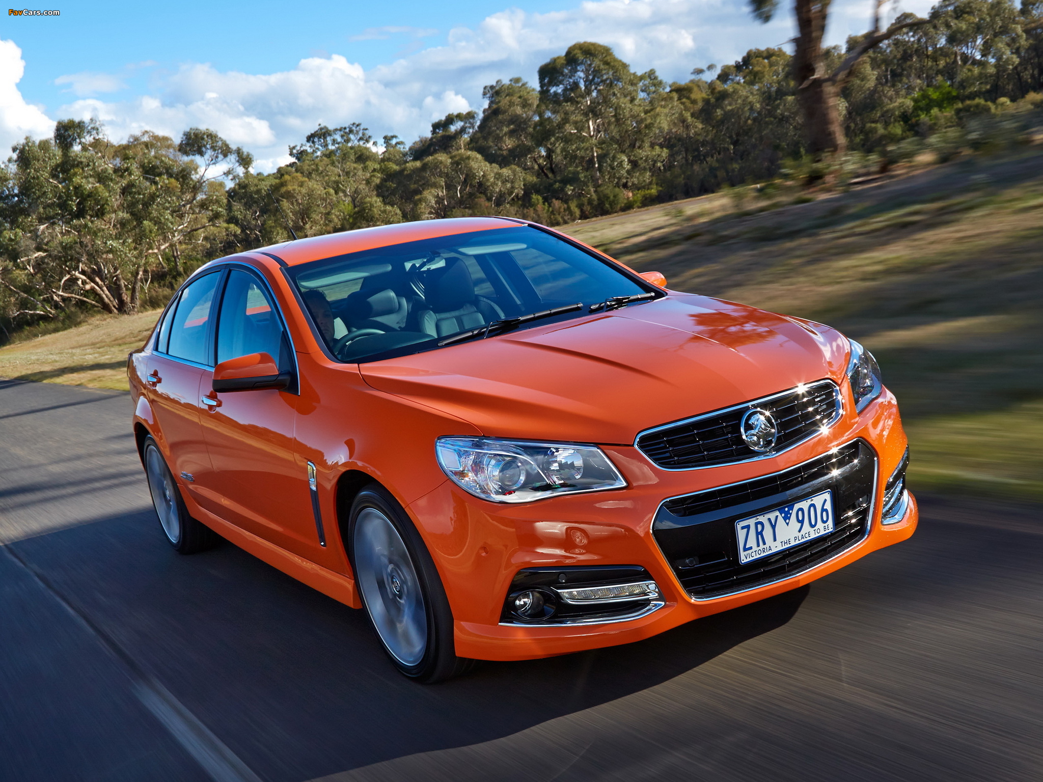 Images of Holden Commodore SS V (VF) 2013 (2048 x 1536)