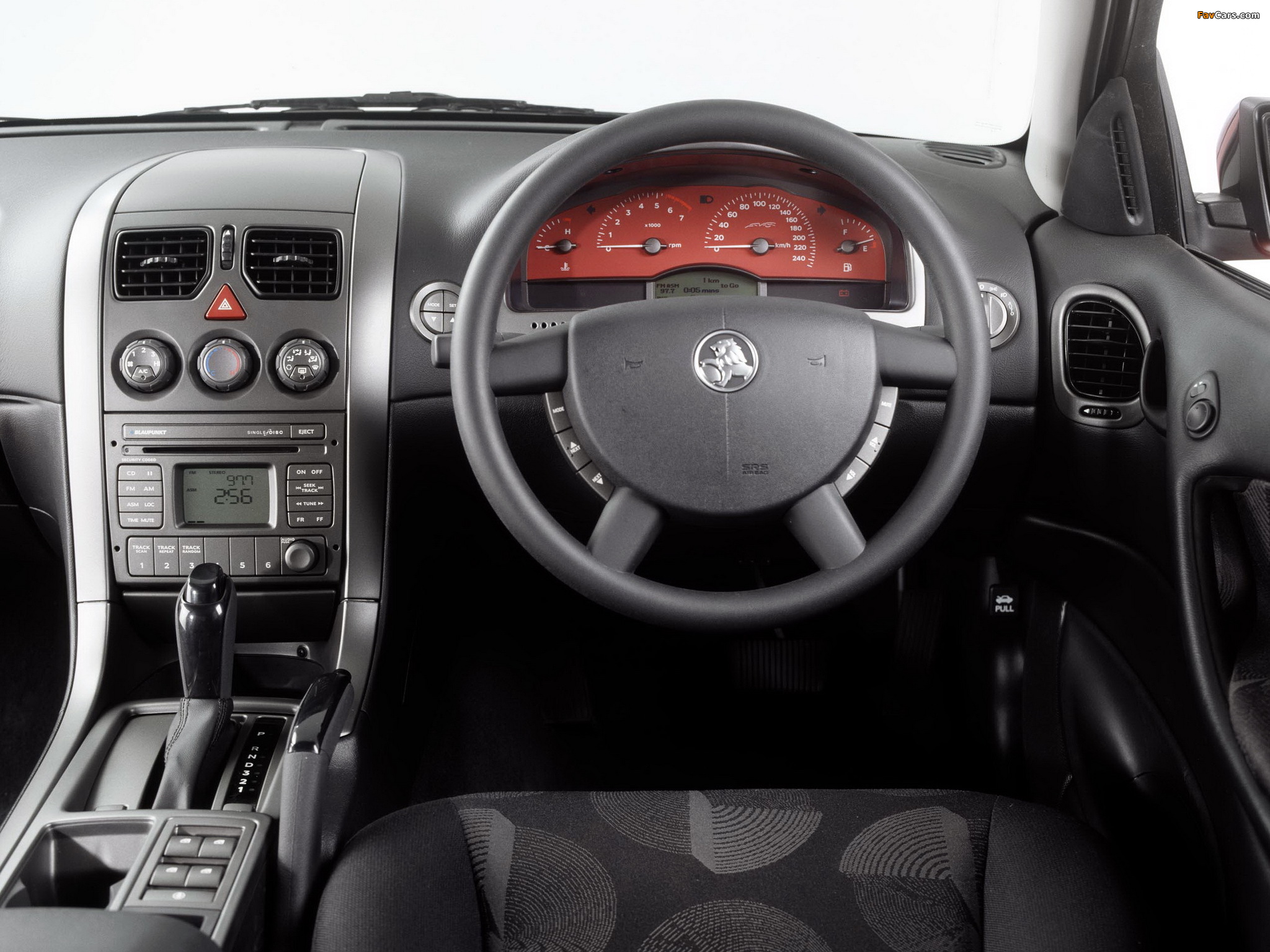 Photos of Holden Commodore SV8 (VY) 2002–04 (2048 x 1536)