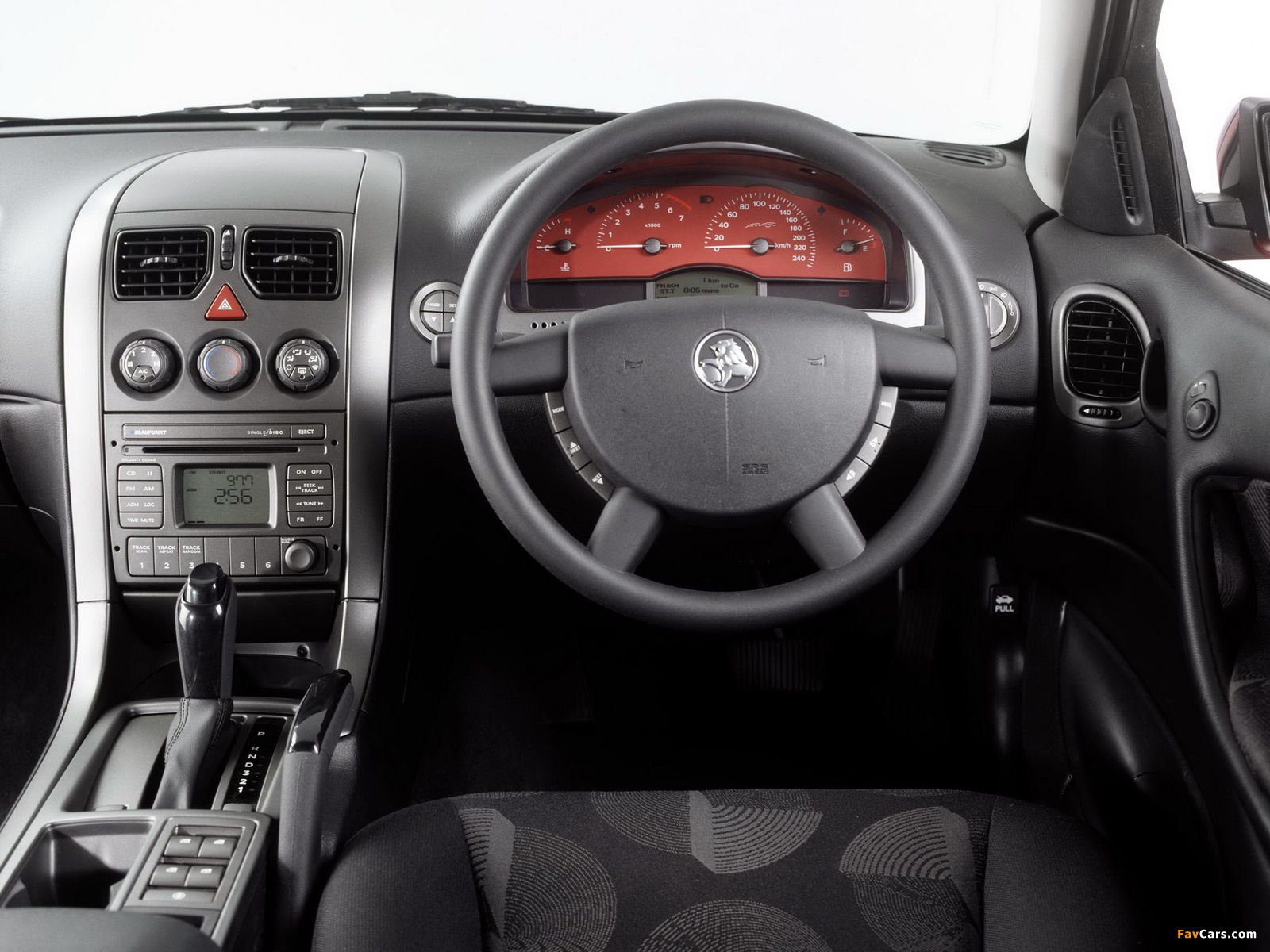 Photos of Holden Commodore SV8 (VY) 2002–04 (1600 x 1200)