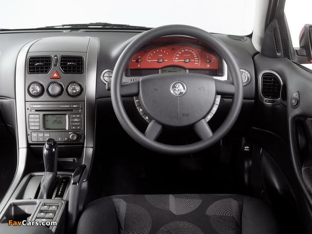 Photos of Holden Commodore SV8 (VY) 2002–04 (640 x 480)