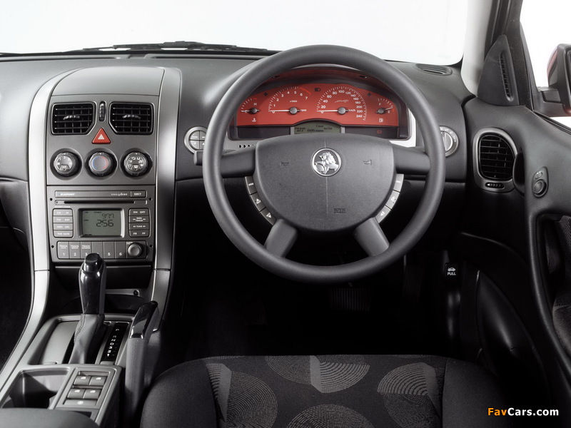 Photos of Holden Commodore SV8 (VY) 2002–04 (800 x 600)