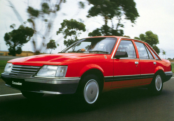 Pictures of Holden Commodore (VK) 1984–86