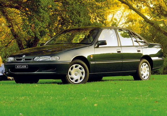 Pictures of Holden VS Commodore Acclaim 1995–97
