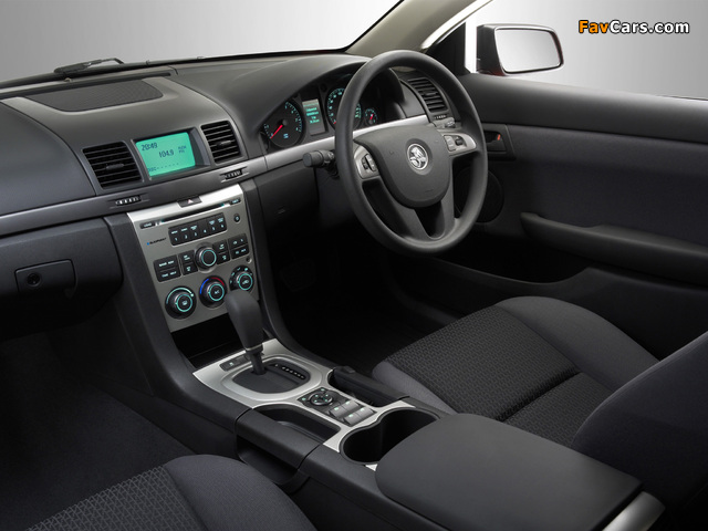 Pictures of Holden VE Commodore Omega 2006–10 (640 x 480)