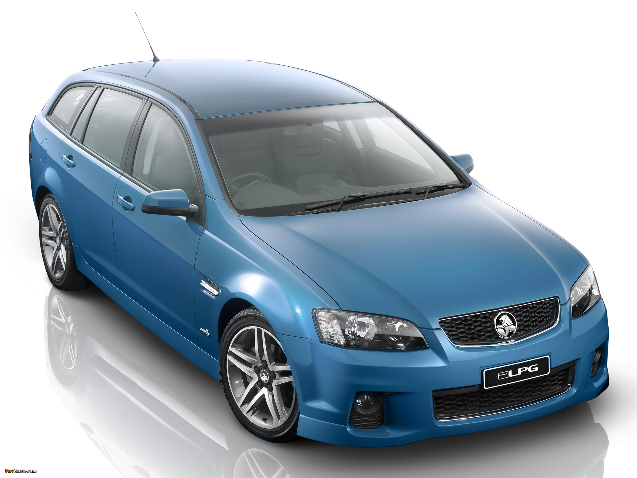 Pictures of Holden Commodore SV6 LPG Sportwagon (VE Series II) 2012–13 (2048 x 1536)