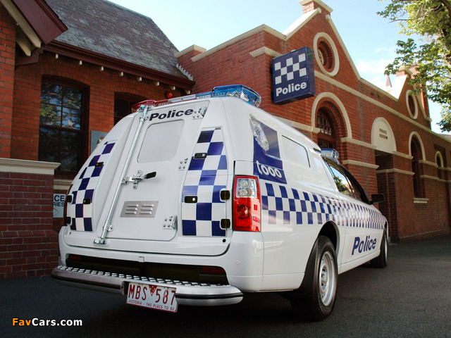 Images of Holden VZ Crewman Divisional Van Police 2004 (640 x 480)