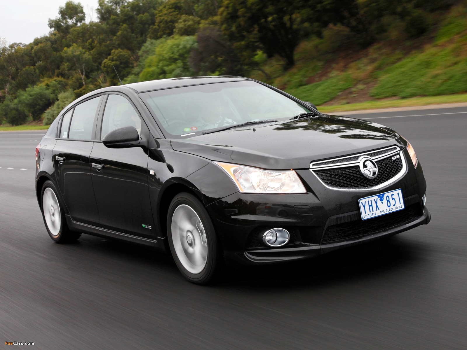 Images of Holden Cruze SRi-V Hatchback (JH) 2011 (1600 x 1200)