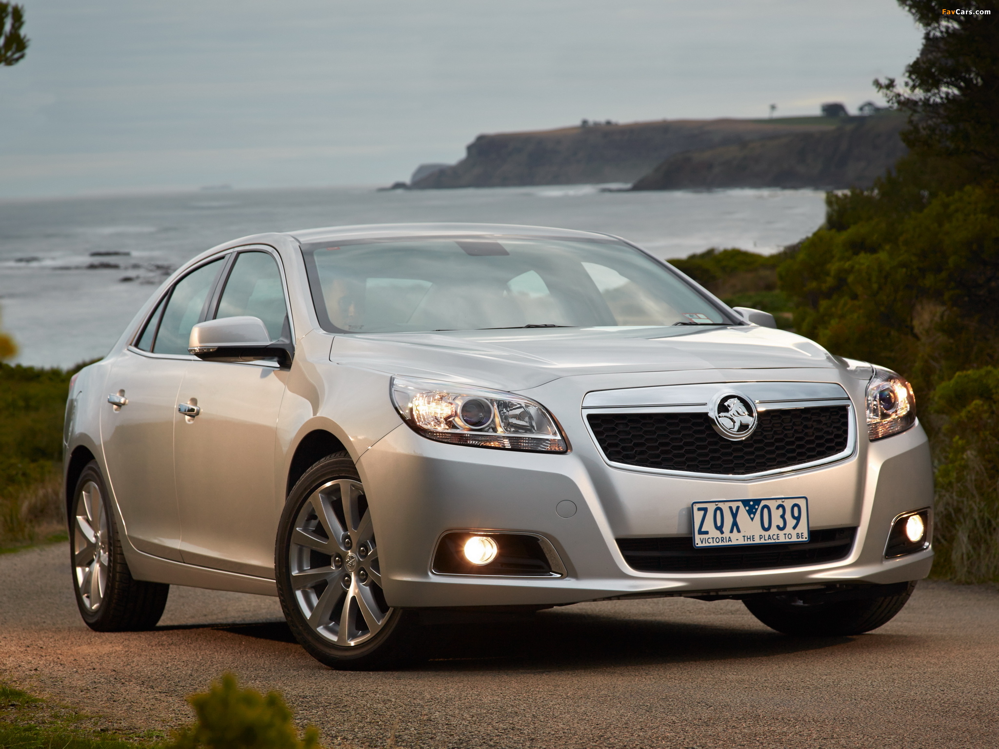 Holden Malibu CDX 2013 images (2048 x 1536)