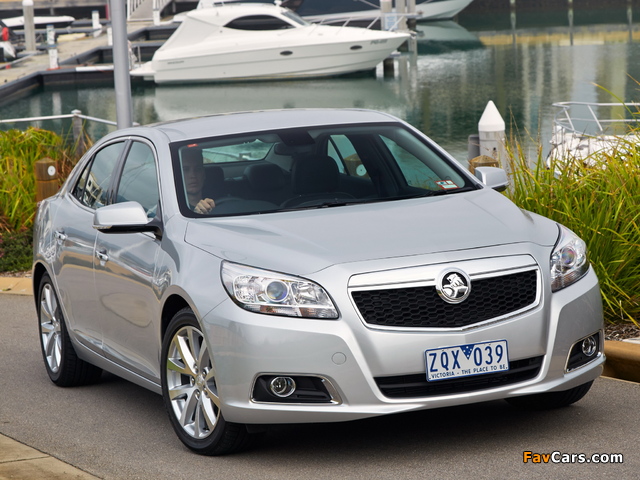 Holden Malibu CDX 2013 photos (640 x 480)