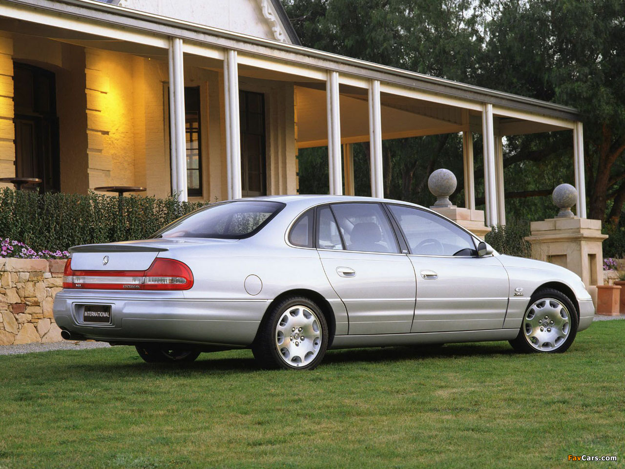 Images of Holden WHII Statesman International 2001–03 (1280 x 960)