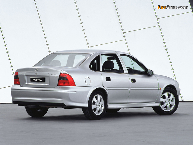 Holden JS Vectra Sedan 1999–2003 pictures (640 x 480)