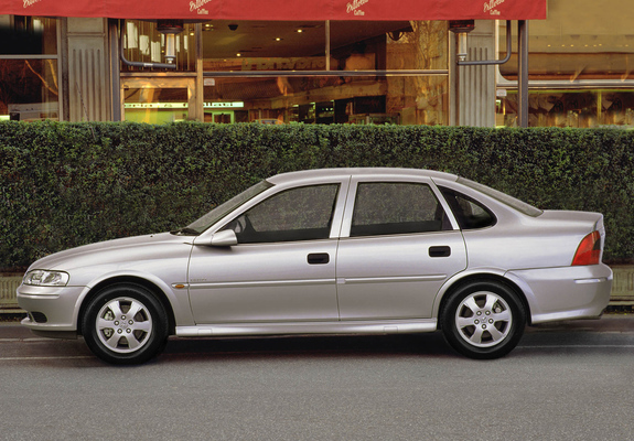 Photos of Holden JS Vectra Sedan 1999–2003