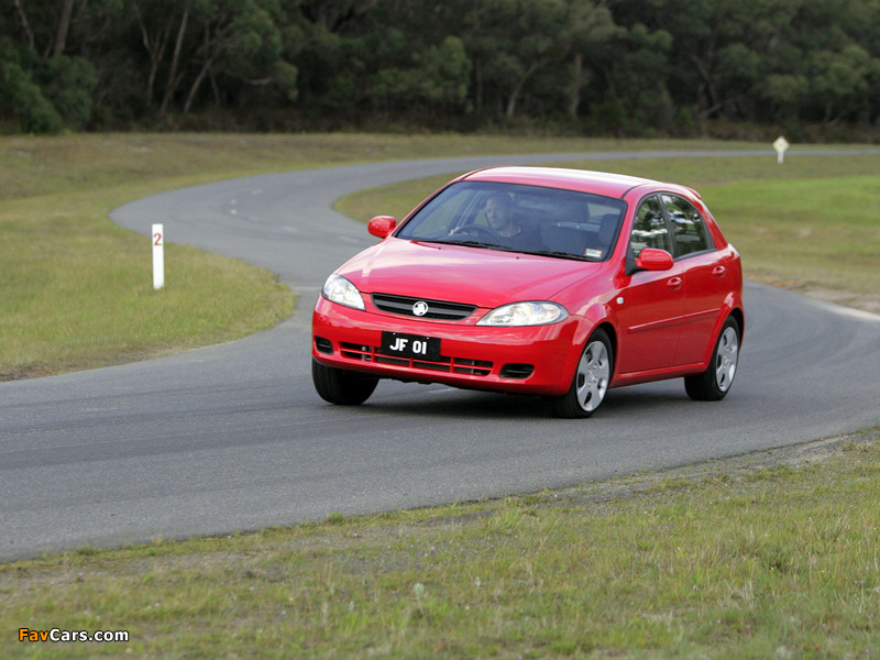 Holden JF Viva Hatchback 2005 images (800 x 600)