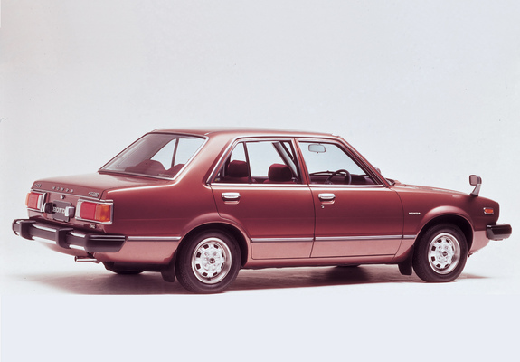 Honda Accord Saloon 1977–81 photos