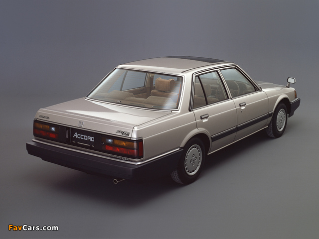 Honda Accord GXR Sedan 1983–85 images (640 x 480)